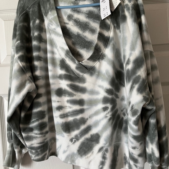 Abercrombie & Fitch Tops - NWT Abercrombie & Fitch Tie Dye Boxy Cropped Sweatshirt